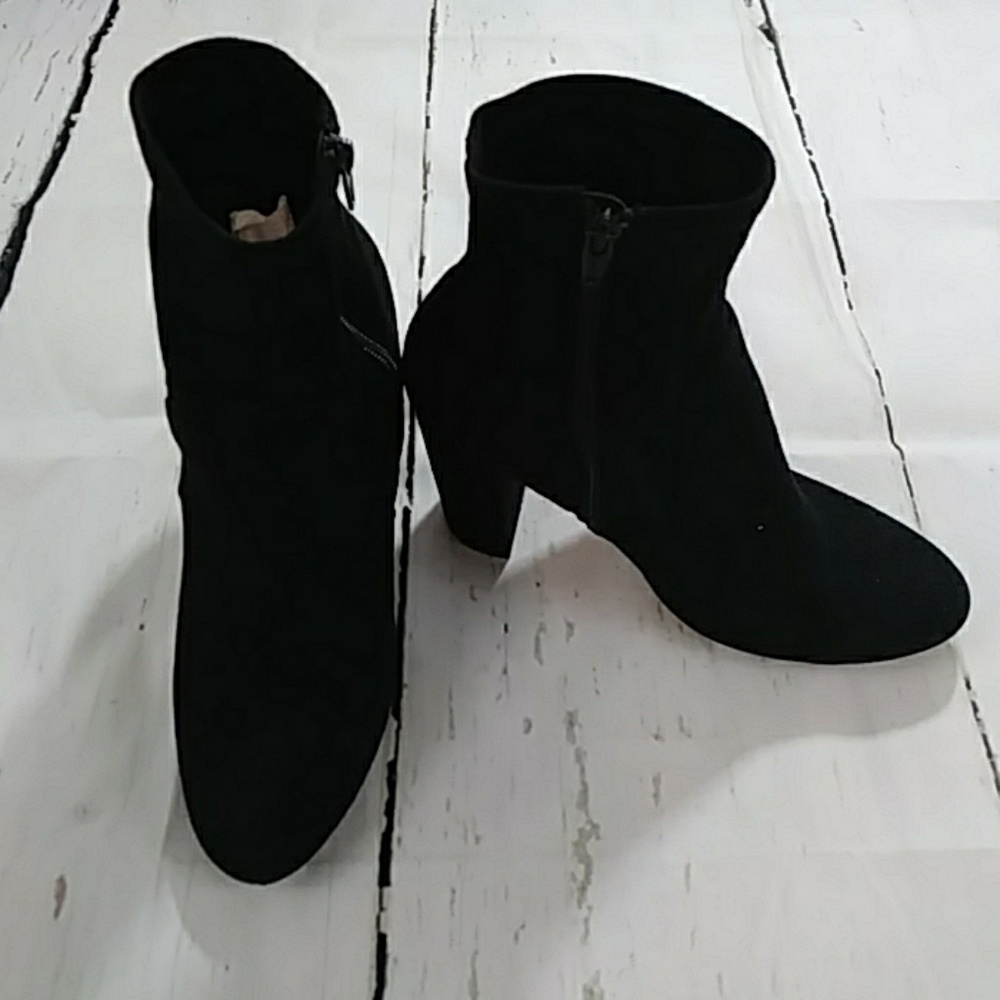 Black ankle boots size 10 womens